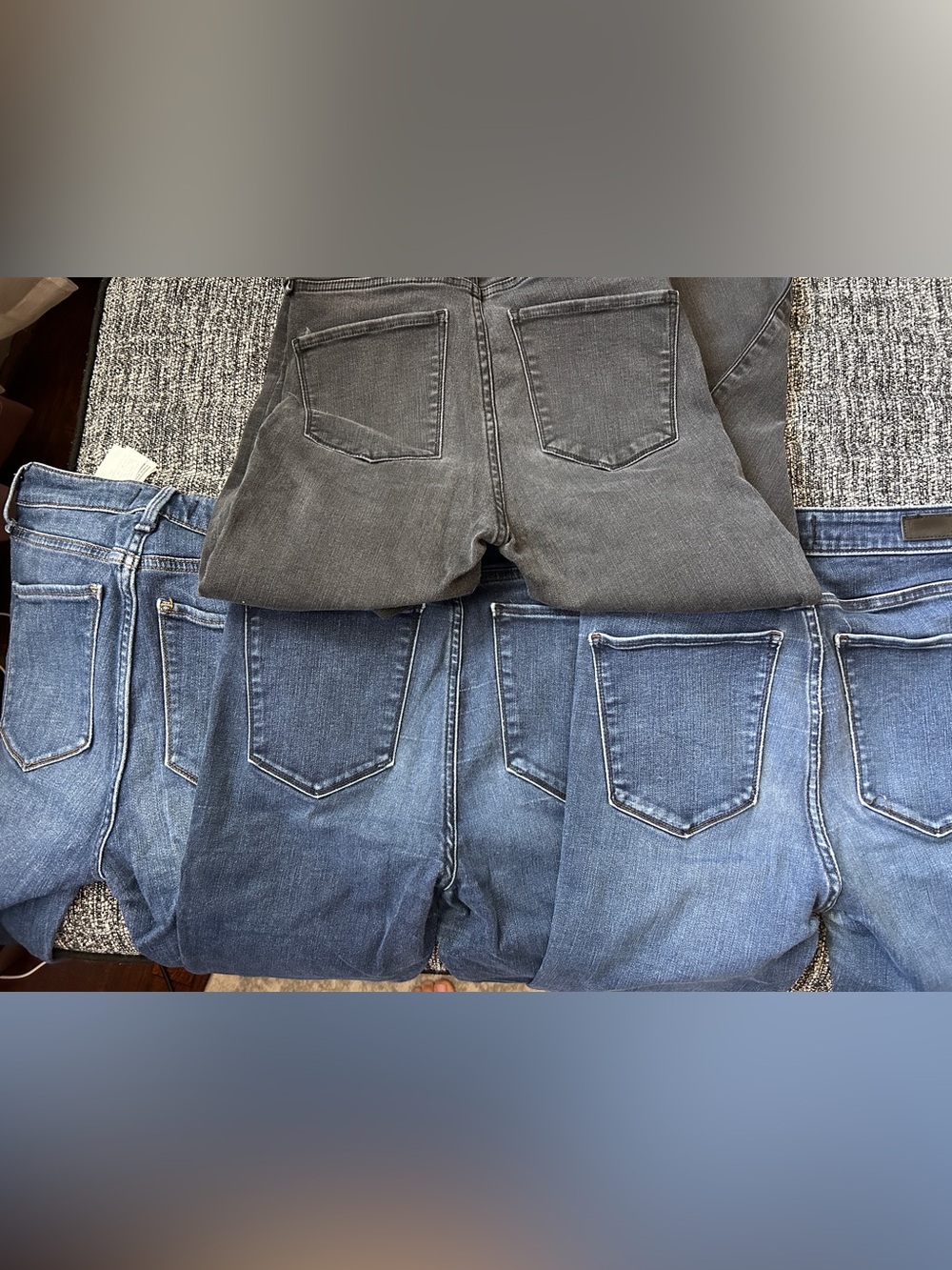 25/0 R - Abercrombie & Fitch Women’s Skinny Jeans - Various washes - Picture 7 of 8